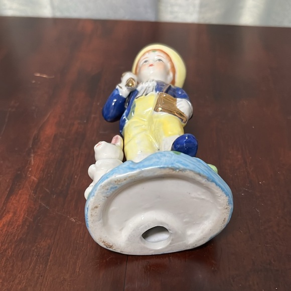 Vintage Figurine Boy with Rabbit, Gold Accents Unmarked but probably Japan - Picture 10 of 10